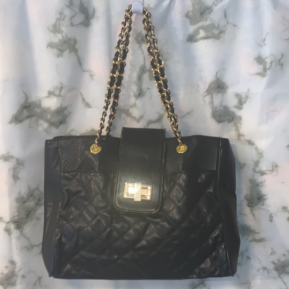 🎒 Aldo Quilted Black & Gold Shoulder Bag with Lock and Chain - Picture 2 of 14
